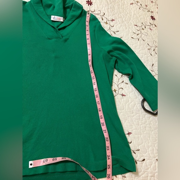 D & CO ESSENTIALS MEDIUM Green Sweater - Picture 8 of 9
